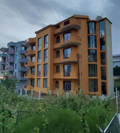 Rigandi Leilighet Durrës Eksteriør bilde